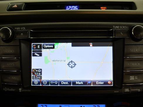 Used 2015 Toyota RAV4 Limited image 33