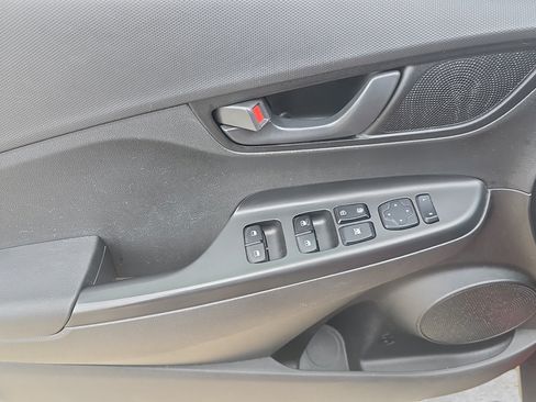 Used 2021 Hyundai Kona SEL FWD image 16