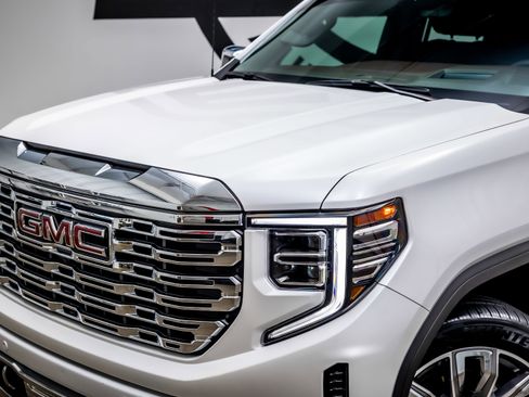 Used 2024 GMC Sierra 1500 Denali w/ Denali Reserve Package image 22