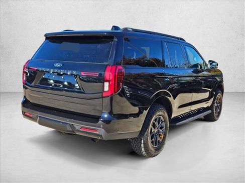 Used 2025 Ford Expedition Tremor image 5