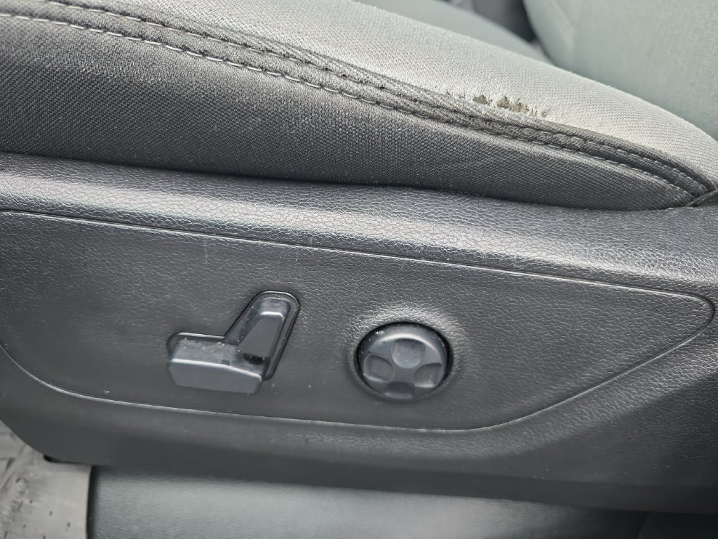 Used 2020 RAM 1500 Big Horn AWD/4WD image 13
