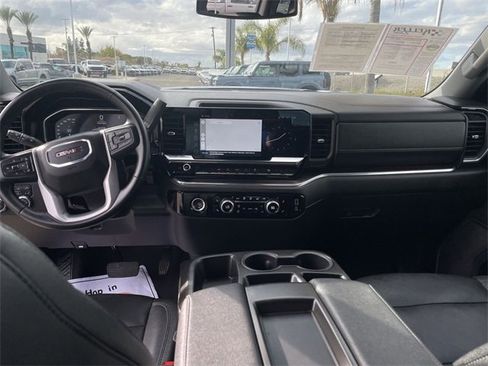 Used 2024 GMC Sierra 1500 SLT image 19