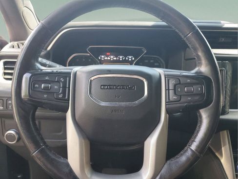 Used 2021 GMC Yukon Denali RWD image 18