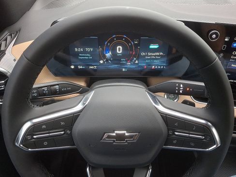 New 2026 Chevrolet Equinox ACTIV w/ Convenience Package III image 19