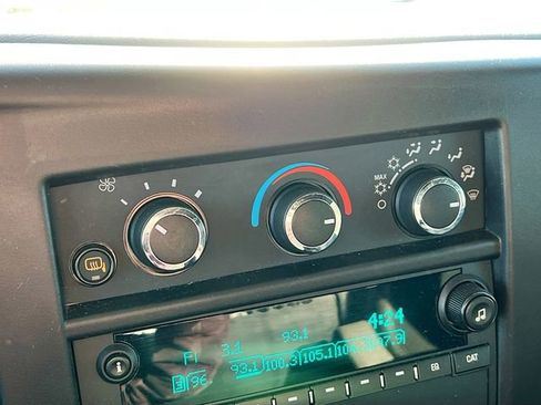 Used 2024 GMC Savana 2500 w/ Driver Convenience Package image 18