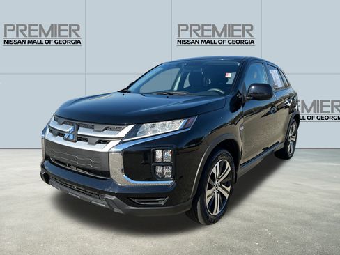 Used 2023 Mitsubishi Outlander Sport ES image 1