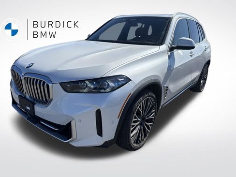 Used 2024 BMW X5 xDrive40i w/ Premium Package AWD/4WD image 1