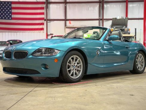 Used 2005 BMW Z4 2.5i RWD image 1