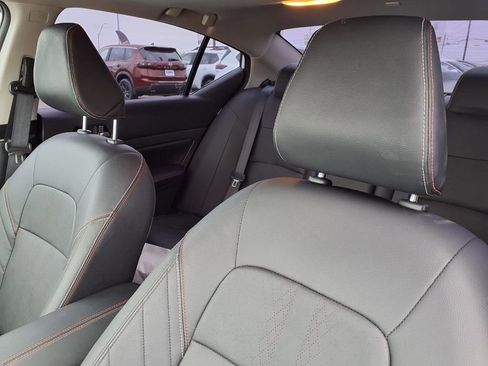 Used 2024 Nissan Altima 2.0 SR image 16