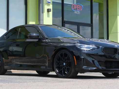 Used 2024 BMW 230i Coupe w/ Convenience Package RWD image 6