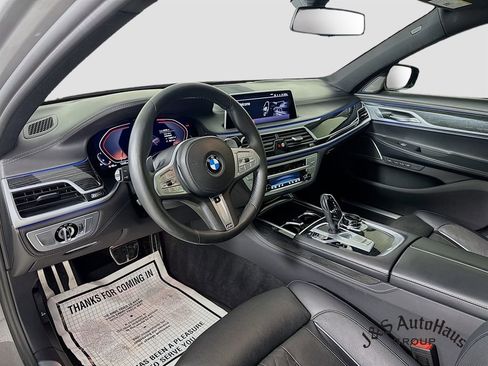 Used 2021 BMW 750i xDrive 750i xDrive w/ Executive Package image 9