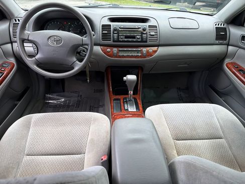 Used 2004 Toyota Camry XLE image 13