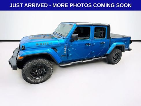 Used 2024 Jeep Gladiator Sport AWD/4WD image 4
