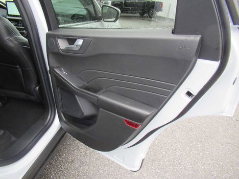 New 2025 Ford Escape SE w/ PHEV Premium Package image 19