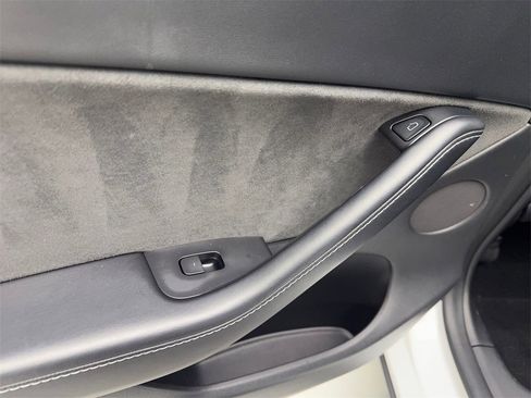 Used 2021 Tesla Model Y Performance image 38