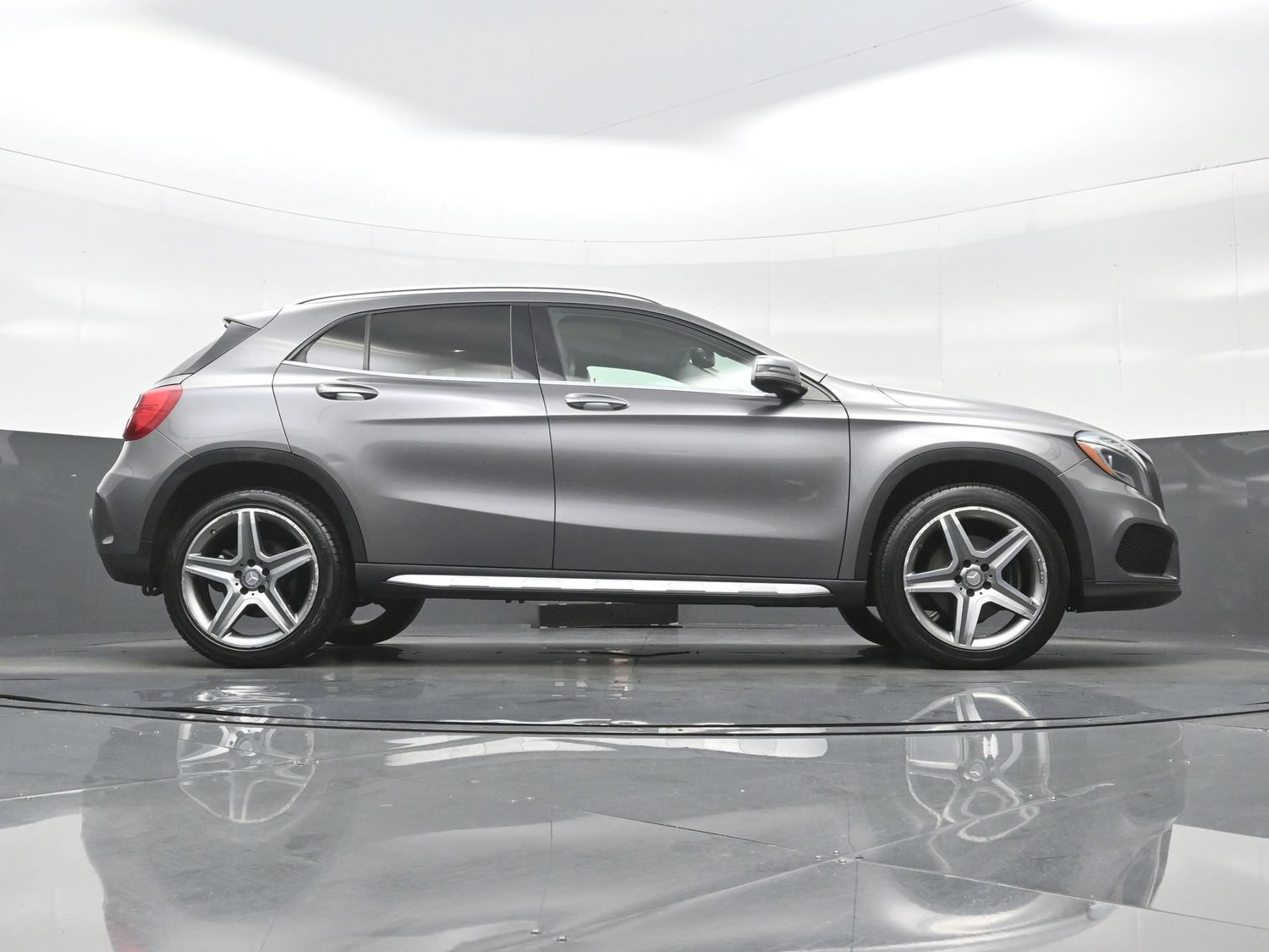 Used 2015 Mercedes-Benz GLA 250 4MATIC image 28