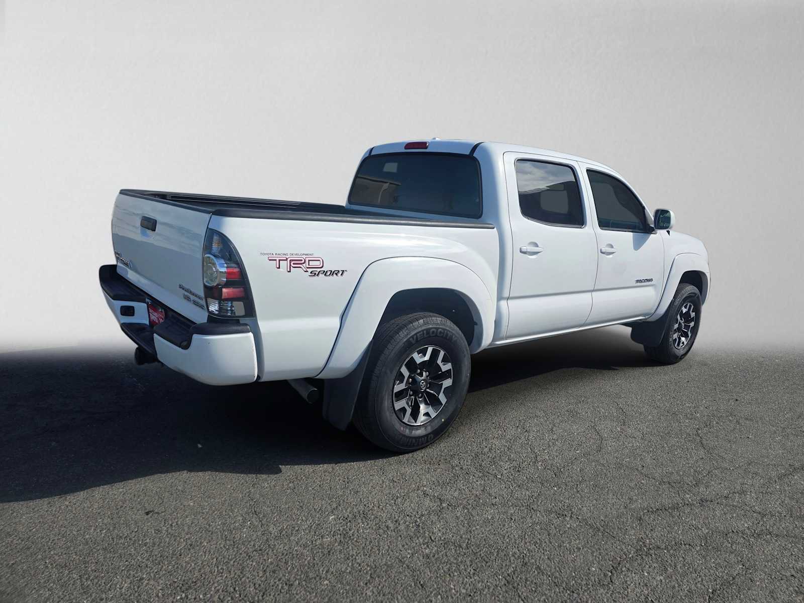 Used 2010 Toyota Tacoma PreRunner w/ TRD Sport Pkg w/JBL Audio RWD image 3