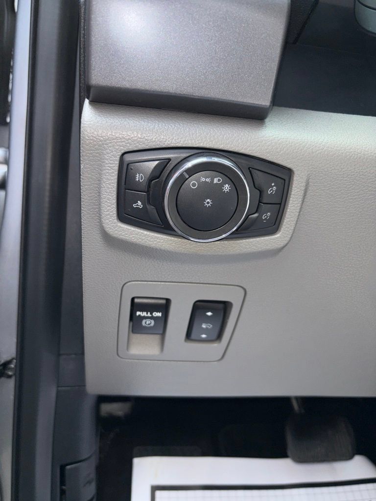 Used 2020 Ford F150 XLT w/ Equipment Group 302A Luxury AWD/4WD image 14