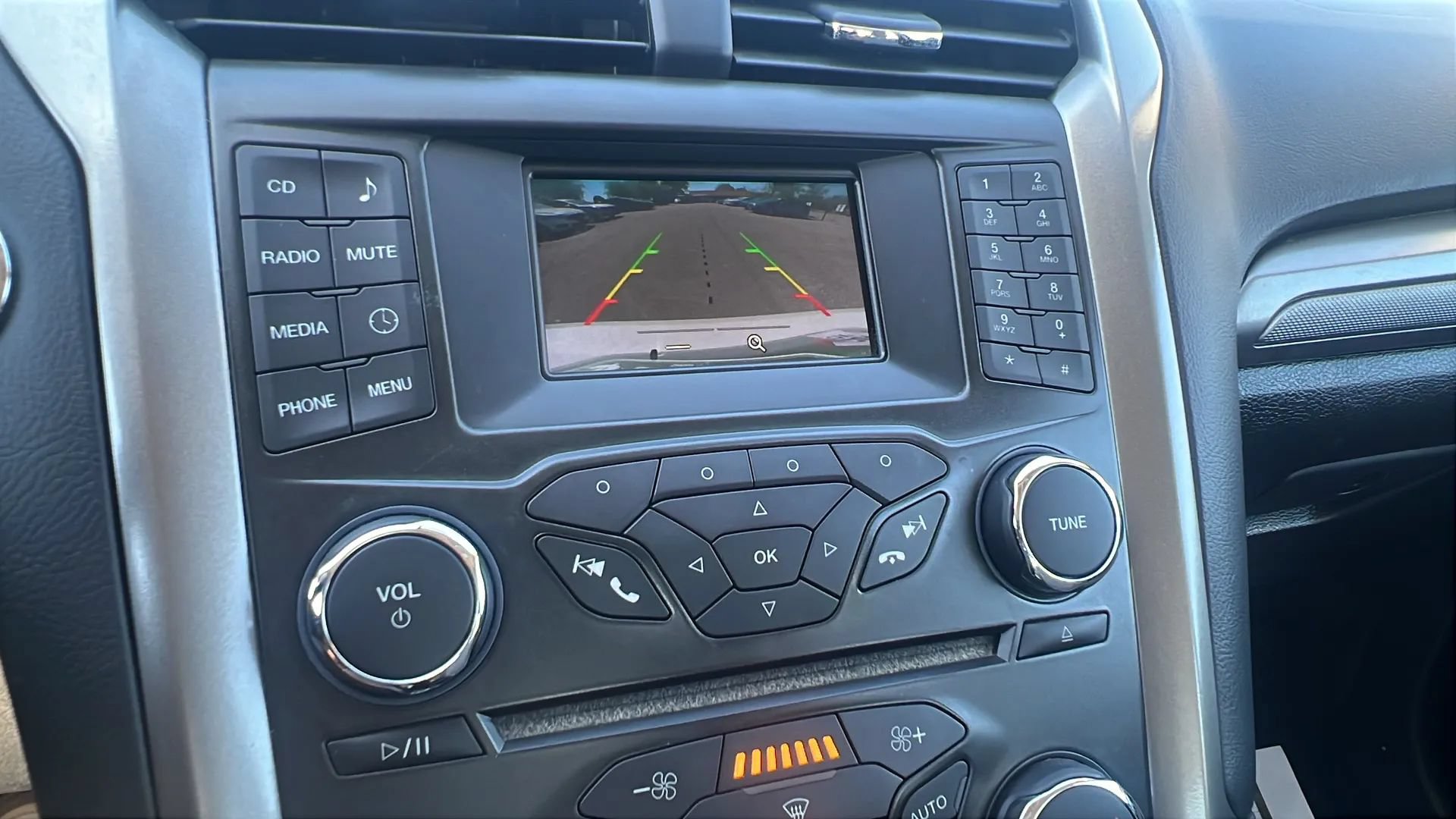 Used 2018 Ford Fusion S FWD image 13