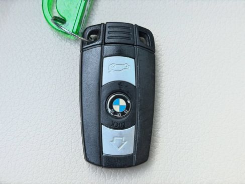 Used 2011 BMW 328i Convertible RWD image 48