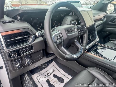 Used 2025 GMC Yukon Denali image 10