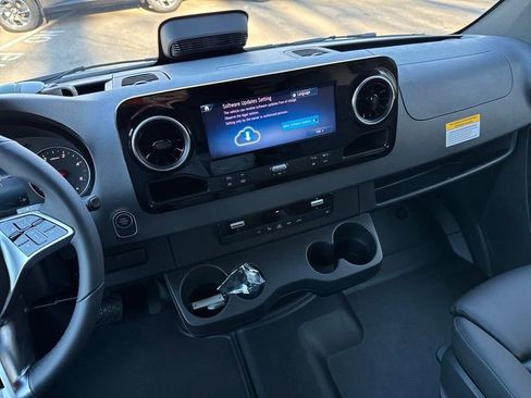 New 2025 Mercedes-Benz Sprinter 3500 image 17