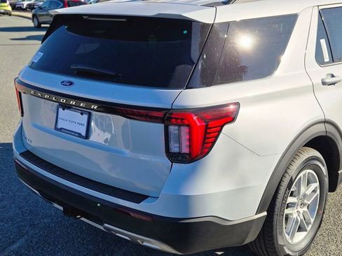 New 2026 Ford Explorer Active w/ Active Comfort Package image 6