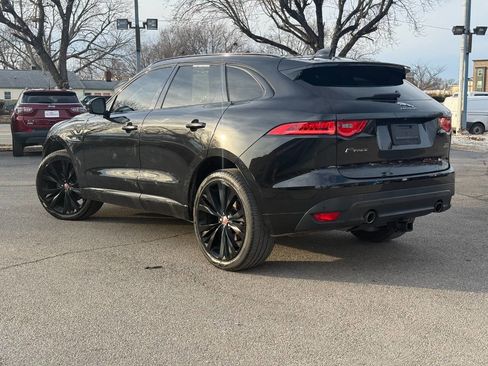 Used 2019 Jaguar F-PACE R-Sport image 2
