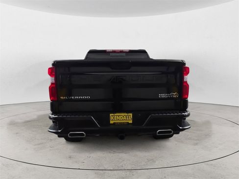 Used 2022 Chevrolet Silverado 1500 High Country w/ High Country Premium Package image 4