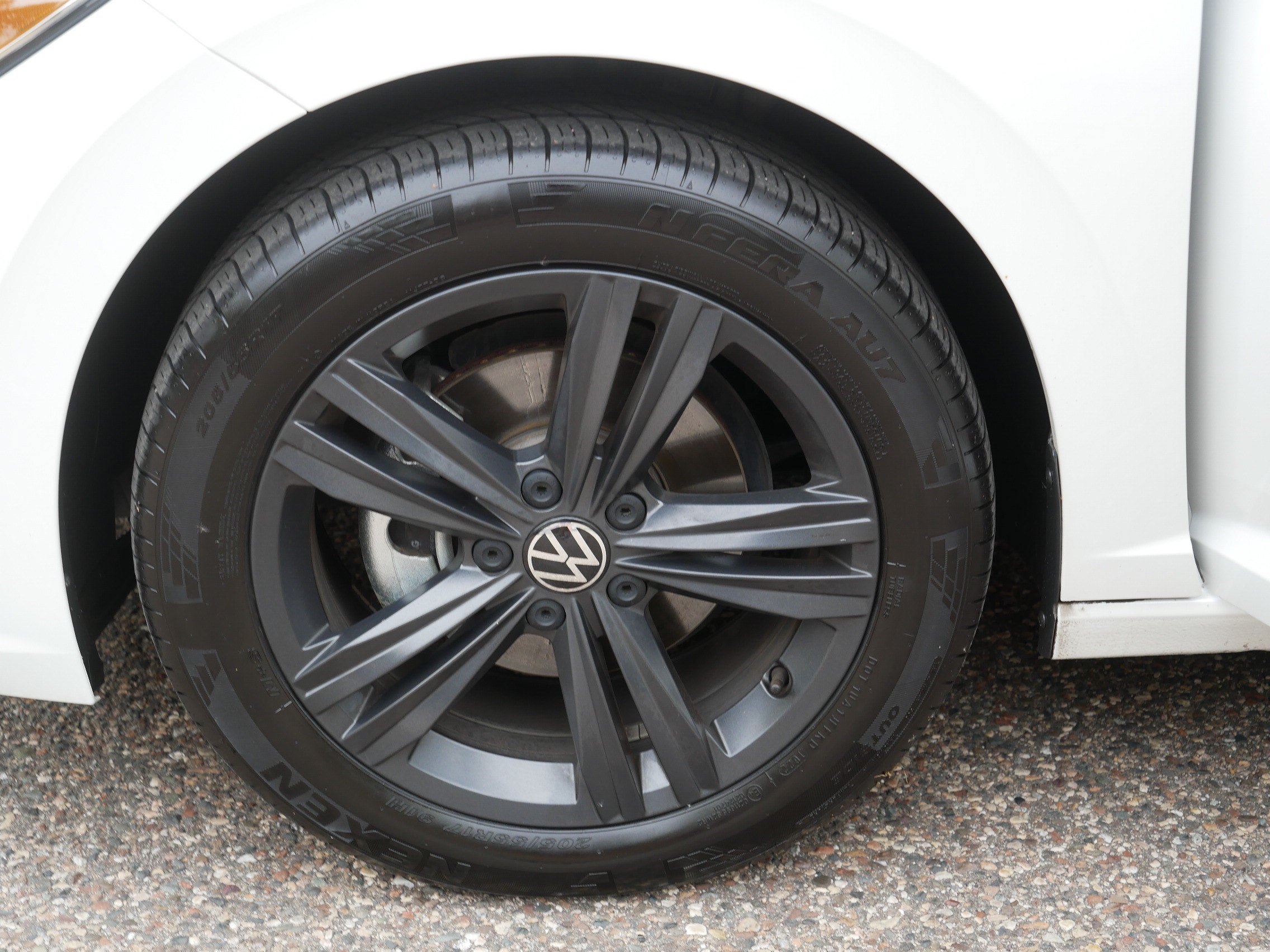Used 2023 Volkswagen Jetta SE FWD image 15