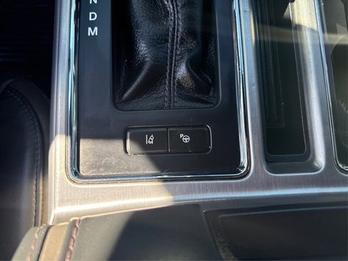 Used 2017 Ford F150 Platinum w/ Equipment Group 701A Luxury image 62