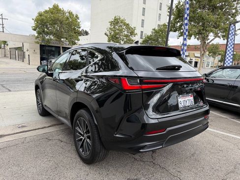 Used 2024 Lexus NX 250 FWD image 11