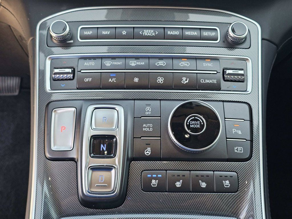Used 2022 Hyundai Santa Fe Limited FWD image 34