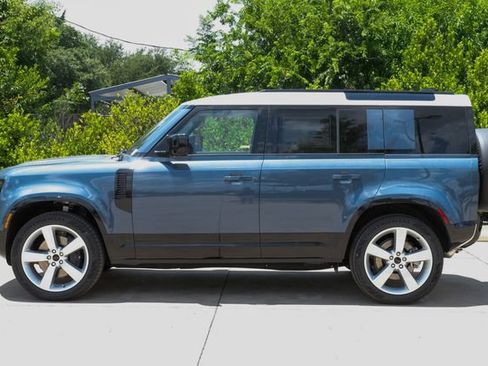 New 2026 Land Rover Defender 110 X-Dynamic SE AWD/4WD image 14