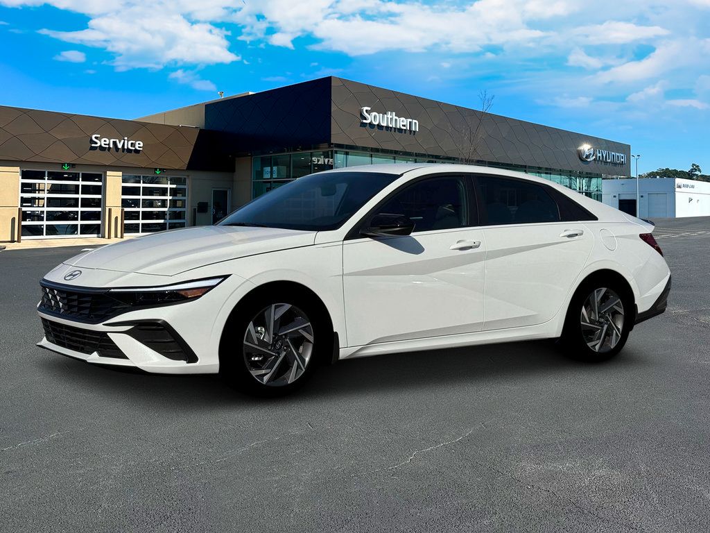 New 2025 Hyundai Elantra SEL FWD image 2