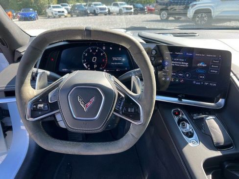 Used 2021 Chevrolet Corvette 3LT Convertible w/ Z51 Performance Package image 9