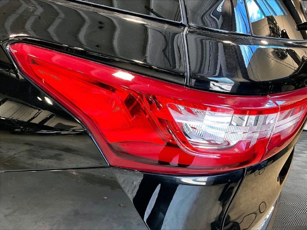 Used 2019 Chevrolet Traverse LT w/ LT Premium Package AWD/4WD image 35