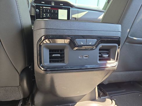 Used 2026 GMC Sierra 2500 AT4 AWD/4WD image 26