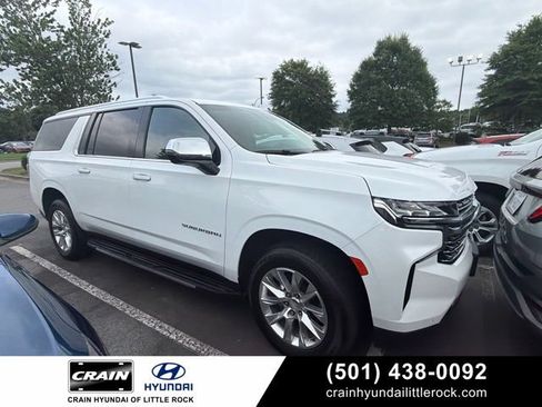 Used 2023 Chevrolet Suburban Premier AWD/4WD image 1