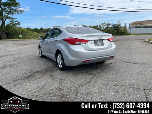 Used 2013 Hyundai Elantra GLS w/ Preferred Pkg FWD image 6