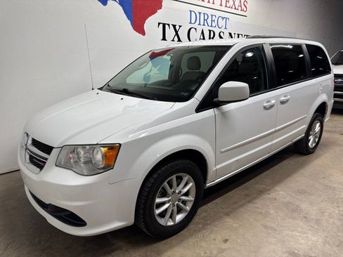 Used 2016 Dodge Grand Caravan SXT FWD image 16