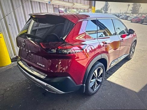 Used 2023 Nissan Rogue Platinum w/ Platinum Premium Package FWD image 5