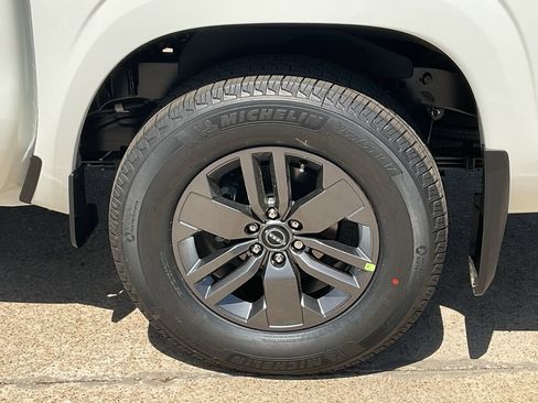 New 2026 Nissan Frontier SV w/ SV Convenience Package RWD image 8