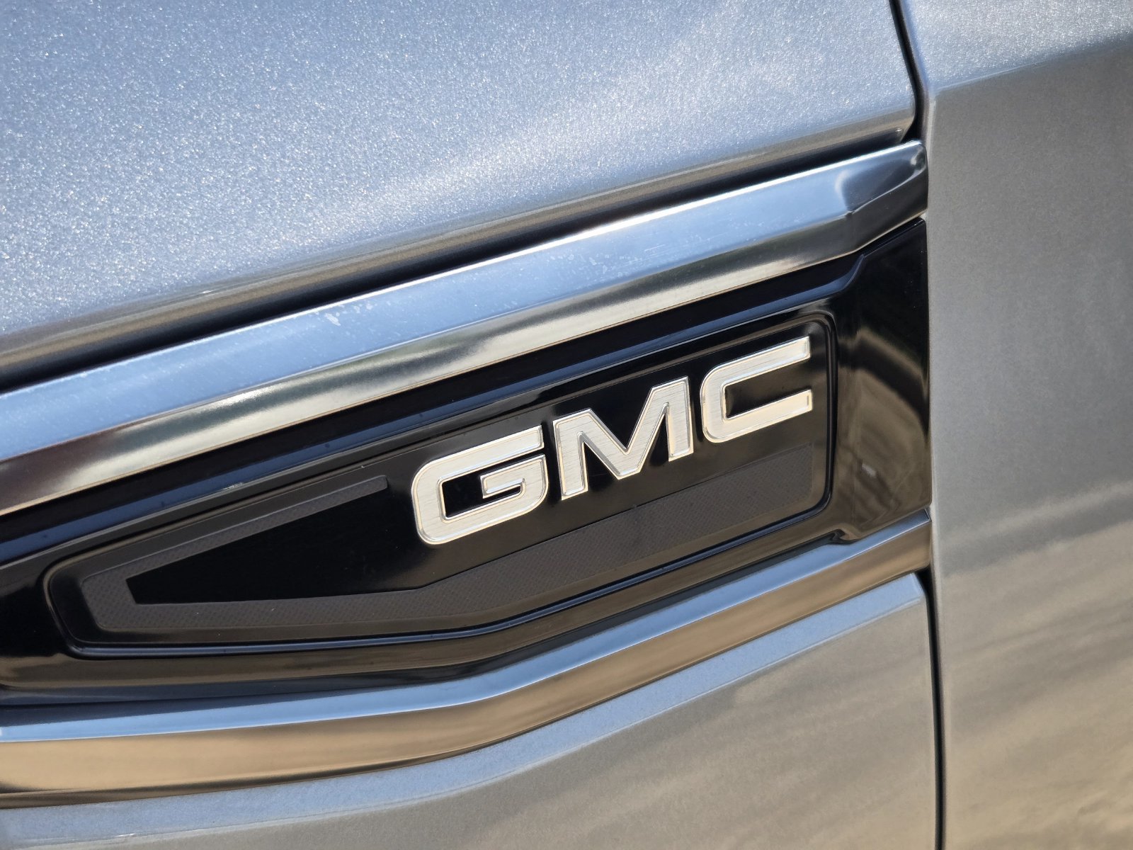 Used 2024 GMC Yukon AT4 w/ AT4 Premium Package AWD/4WD image 12