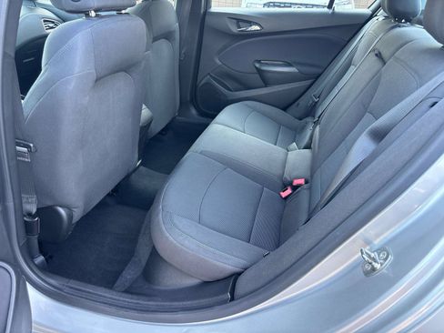 Used 2019 Chevrolet Cruze LT w/ Convenience Package FWD image 10