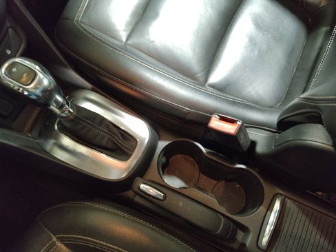 Used 2014 Buick Encore Premium image 26