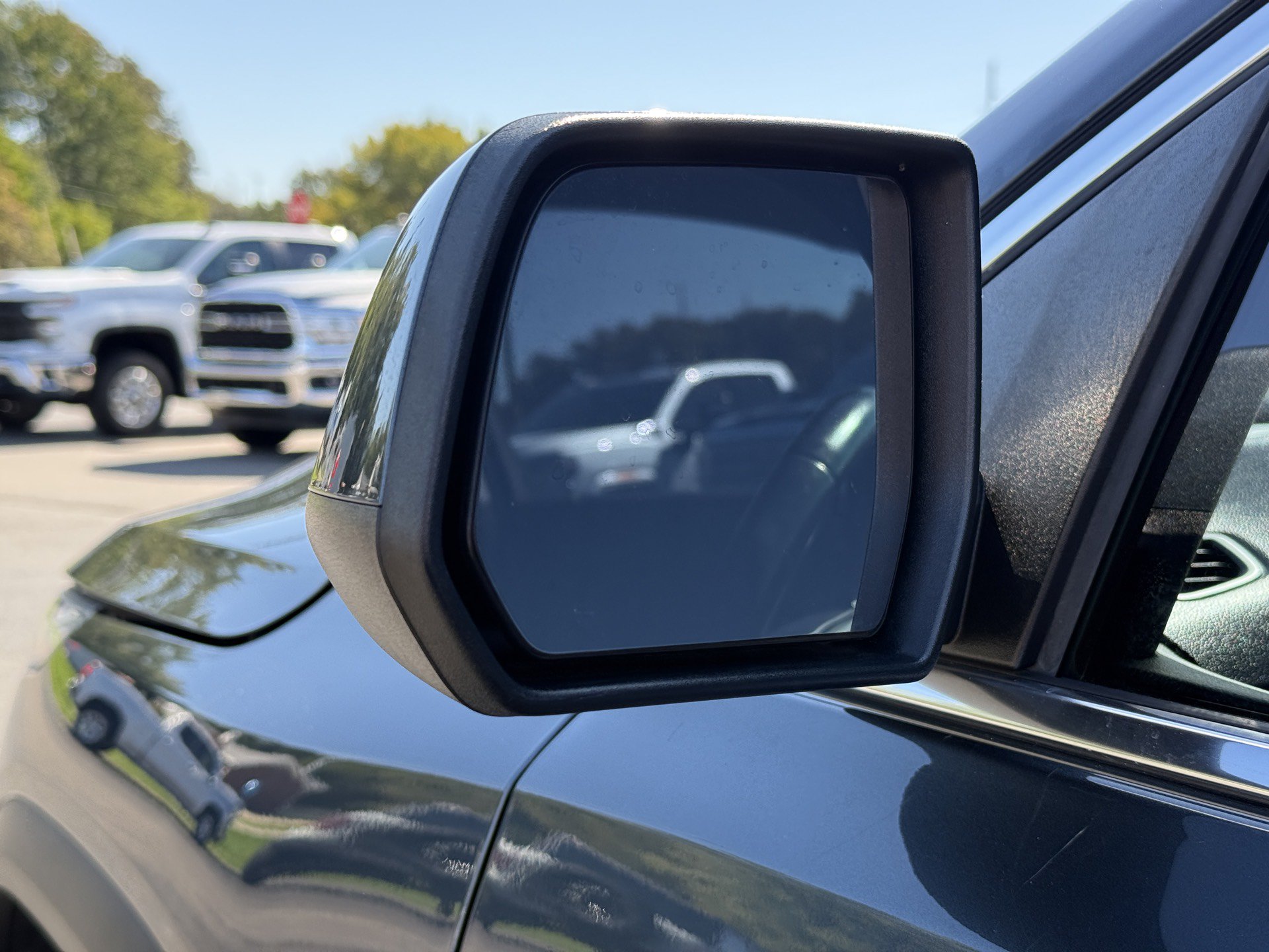 Used 2019 GMC Acadia SLE w/ LPO, Black Accent Package FWD image 38