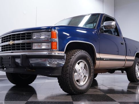 Used 1993 Chevrolet Silverado 1500 4x4 Regular Cab image 18
