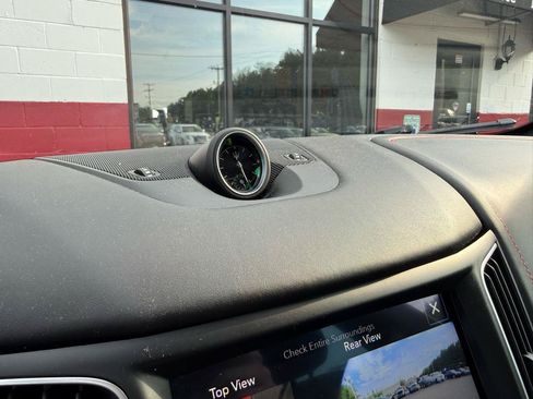 Used 2017 Maserati Levante w/ Sport Package AWD/4WD image 28