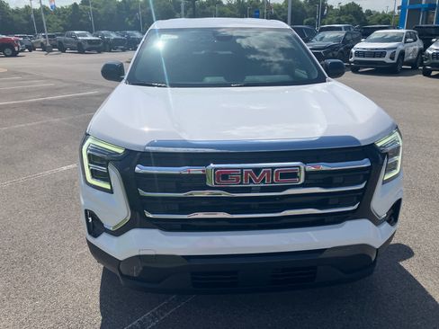 New 2027 GMC Terrain Elevation w/ LPO, Floor Liner Package FWD image 2